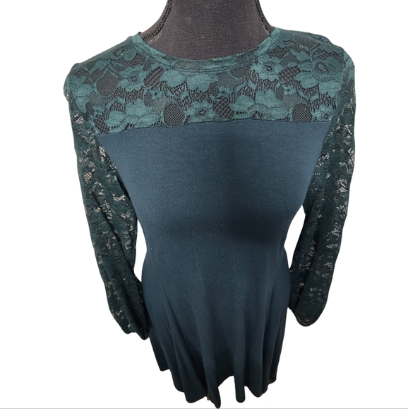 Apt. 9 Green Knit Dress with Long lace sleeves Size Medium - Picture 2 of 6